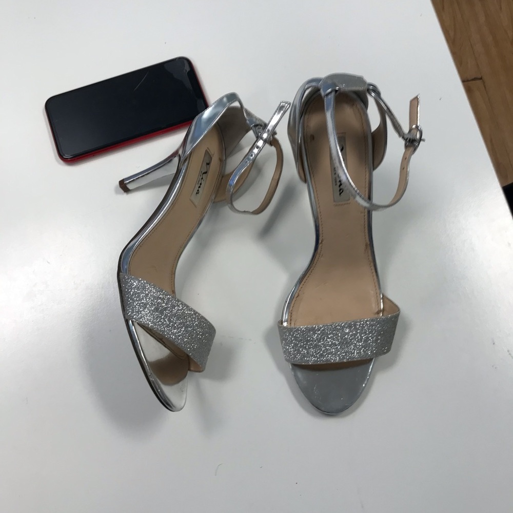 Nina New York silver shoes perfect for wedding size 10